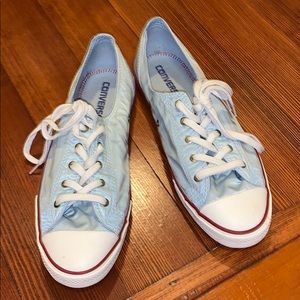 Baby Blue Saten Converse
